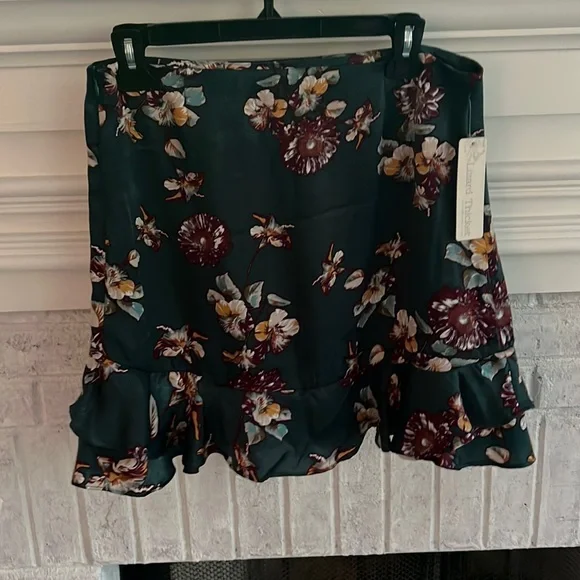 Floral skirt - Picture 2 of 7